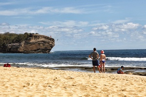 Poipu shipwrecks beach