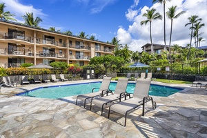 Stretch out poolside beneath Kona's sunny skies.