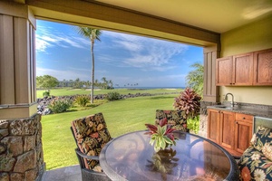 Beautiful ocean, golf and mountain views from the lanai.