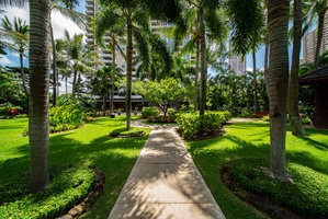Morning walks or afternoon jogs, the community area is a perfect spot.