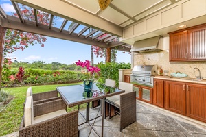 Beautiful Covered Patio w/ Sunset Views Towards the Ocean