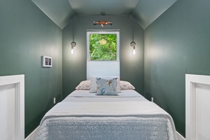 Small but serene, Arroyo has a full bed and soft tones perfect for winding down.