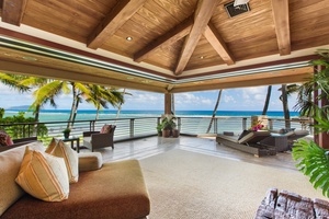 Primary Suite with wrap-around Lanais