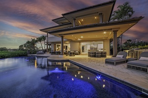 Absolute oceanfront 3 story 5 bedroom home located only blocks to Kailua-Kona town