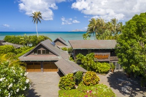 Gated Estate-Style Entrance with Round-About Driveway