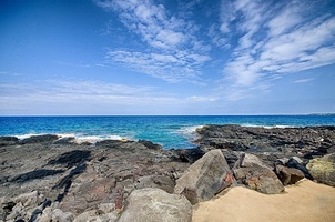 Entrance to the ocean for experienced ocean enthusiasts