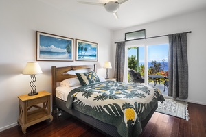 Second guest bedroom with Lanai access and outdoor shower!