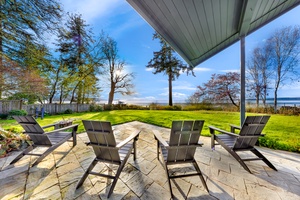 Enjoy your morning coffee at the patio for a nice morning retreat.