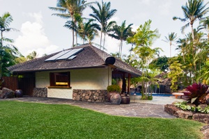 Pool House and BBQ area