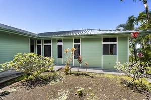 Front private courtyard