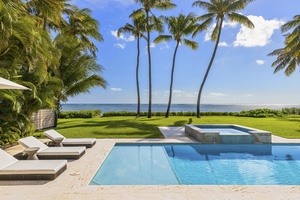 Stunning beachfront setting with uninterrupted views of the Pacific.