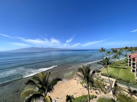 Shoreline views right in front of Kaanapali Shores 903’s shoreline.