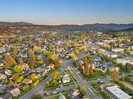 Experience the charm of central Bellingham with shops, trails, and parks all nearby.