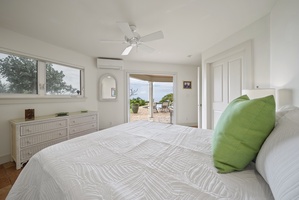 Wake up to ocean views from your cozy king bed, then step directly onto the terrace for morning coffee.