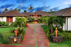View of the main entrance, welcome to Hale Pakika at Kukui'ula!
