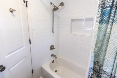 1121-allen-loop-drive-029