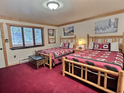 Two Queen Bedroom with Smart TV, Private Entry to Deck