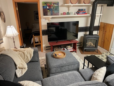 Livingroom cozy entertainment setup
