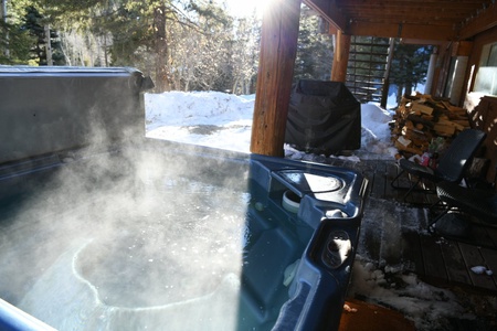 Hot tub deck downstairs