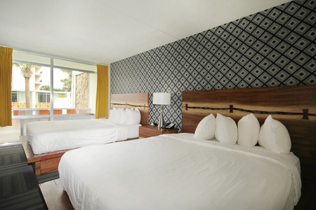 Holiday Shores Double Queen Beds, Pool View - 103