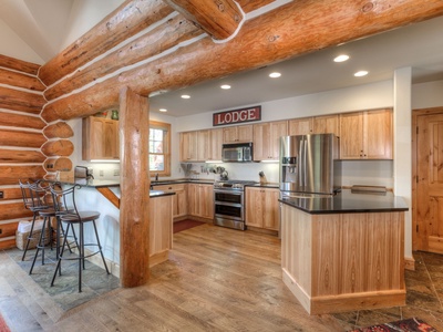 Kitchen Entry and Countertops