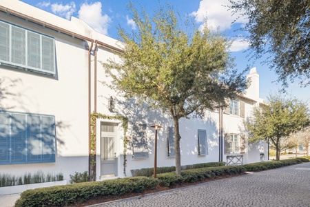 Array_45NCharlesSt-4