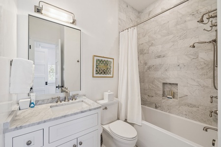 Array_45NCharlesSt-41