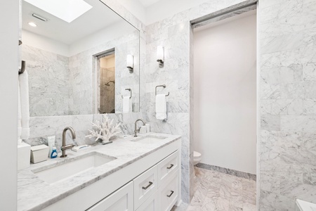 Array_153NCastleHarbourDr-26