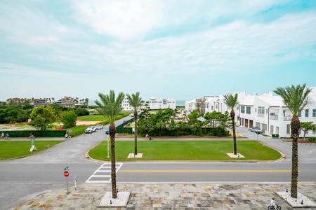 Primary Balcony View