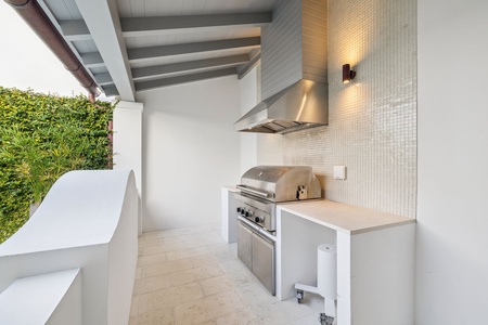 Array_45NCharlesSt-18