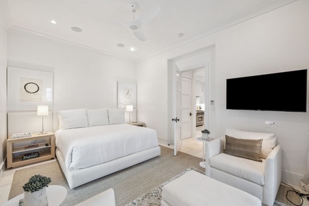 Array_45NCharlesSt-29