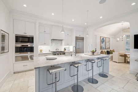 Array_45NCharlesSt-24