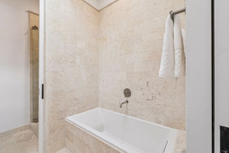 Array_163NCastleHarbourDr-26