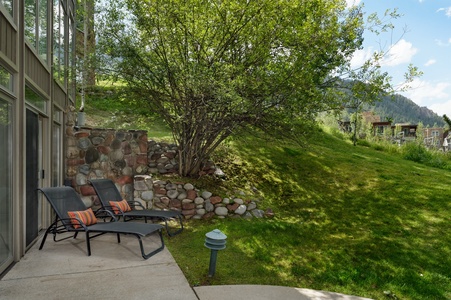 AspenAlps_Room200_HiResA