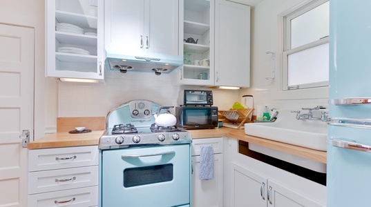 Fully stocked kitchen with new appliances