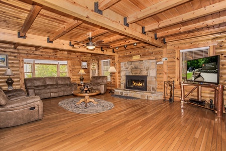 3 - 2-SmokyBearLodge_1