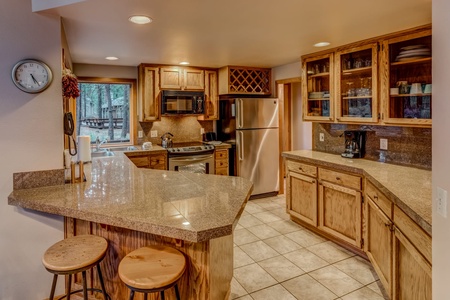 RR9-Black-Butte-Ranch-OR-97759-Large-04