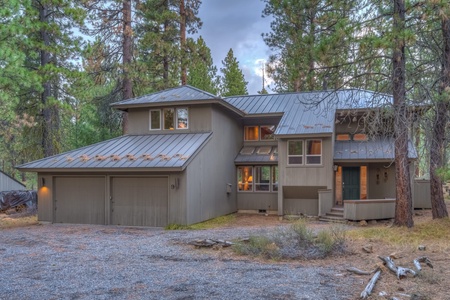 RR9-Black-Butte-Ranch-OR-97759-Large-01