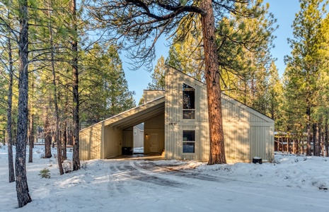 GM-037-Black-Butte-Ranch-OR-97759-Large-1