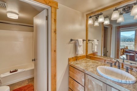 LR002-Black-Butte-Ranch-OR-97759-Large-18