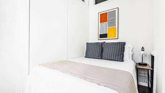 677b4fa2d65e381428ceafc0_676a8313424144e8a20201c0_1021_2520Bedroom_25201.2-2