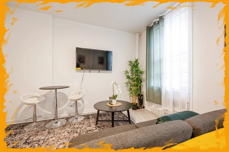 Apt. 2F-12