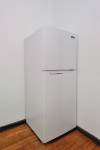 Your spacious full-size refrigerator keeps all your favorite snacks and beverages perfectly chilled throughout your stay.