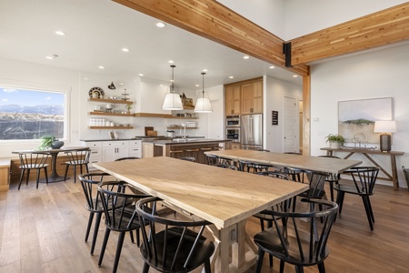 Black Timber Lodge-Dining Area (seats 30) and Kitchen