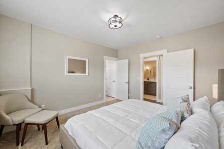 Persimmon Hill-Bedroom