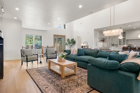 Emerald Estate at Bear Lake (Sleeps 38)