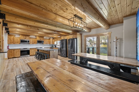 Papa Bear Lodge-Kitchen Area with Double Fridges