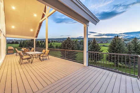 Foxridge-Deck looking over the golf course