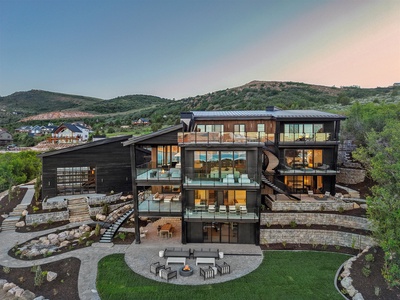 The Halai: Bear Lake’s Most Extraordinary Estate (Sleeps 50)