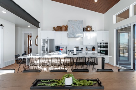 Bluffs at Blue Sage-Kitchen and Dining Area